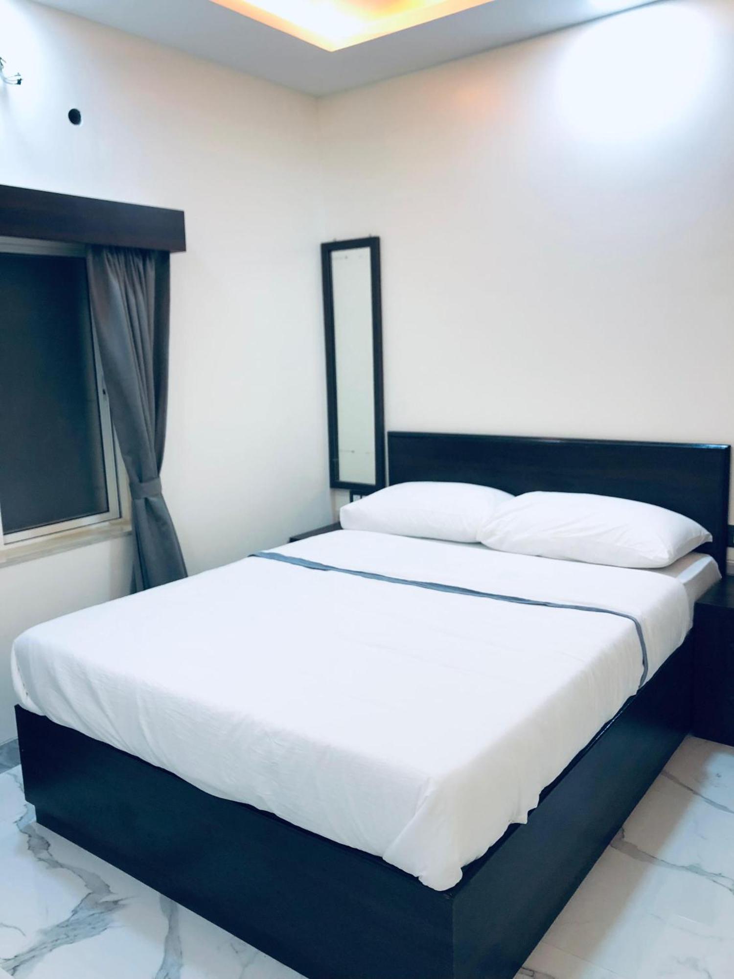 Sameena Guest House Panchgani Exteriör bild